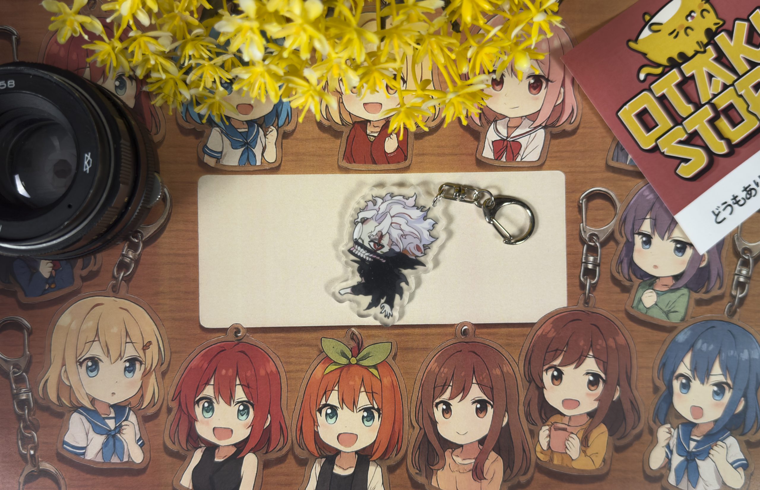 Brelocul acrilic Okarun din Dandadan este accesoriul perfect pentru orice fan al seriei create de Yukinobu Tatsu, un anime și manga care a devenit rapid un fenomen datorită combinației unice de acțiune, comedie și elemente supranaturale. Realizat din acril premium, acest breloc anime oferă un print clar, culori intense și o durabilitate excelentă, fiind ideal pentru utilizare zilnică sau ca piesă centrală în colecția ta de Dandadan merch.