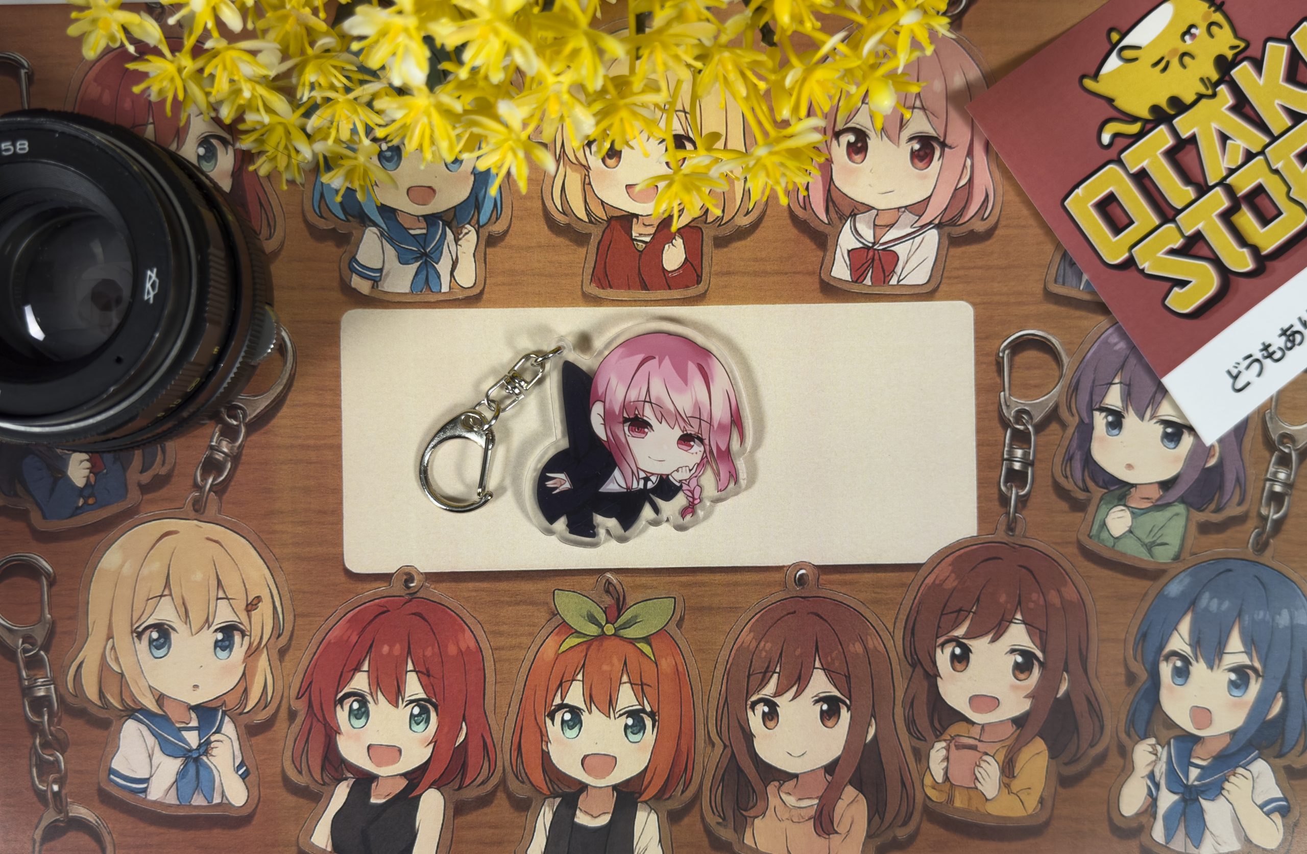 Breloc acrilic anime cu Makima din Chainsaw Man, breloc din acril transparent cu print dublu, accesoriu anime premium pentru fani, keychain Makima pentru colecționari, breloc pentru chei, rucsac și geantă, Chainsaw Man merch original OtakuStore.